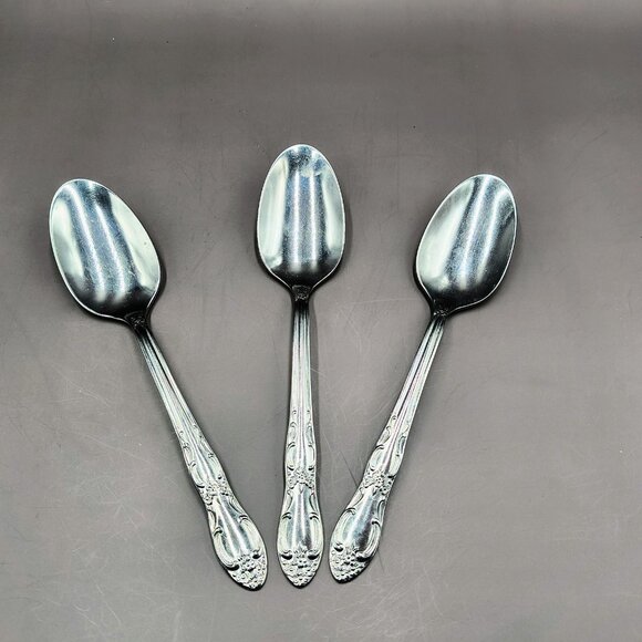 Oneida Oneidacraft 10 Piece Venus Stainless Steel Flatware Glossy Floral - Picture 8 of 11